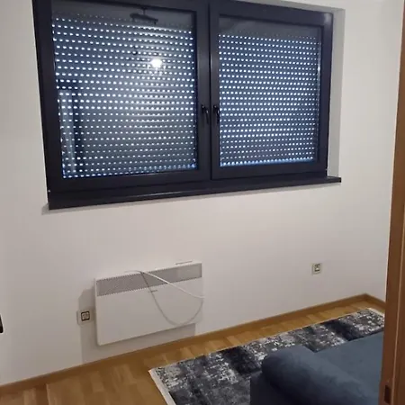 S&m Apartment *
